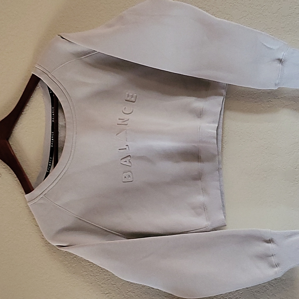 Balance Athletica Lucid Essence Crew